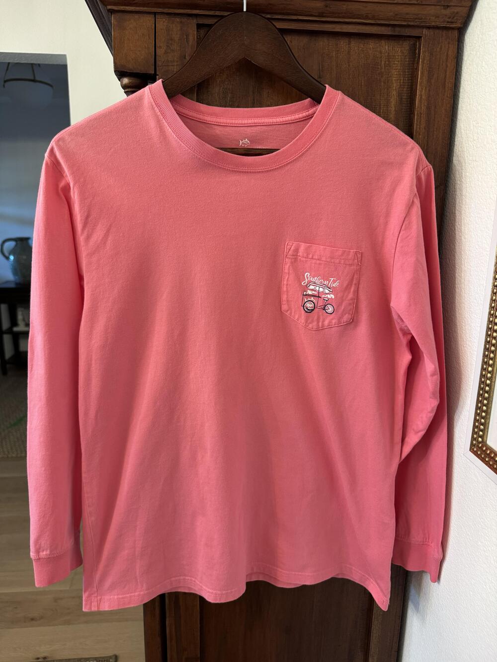 Southern Tide Shirt Mens Medium Pink Long Sleeve Pocket Beach Bike Graphic Tee